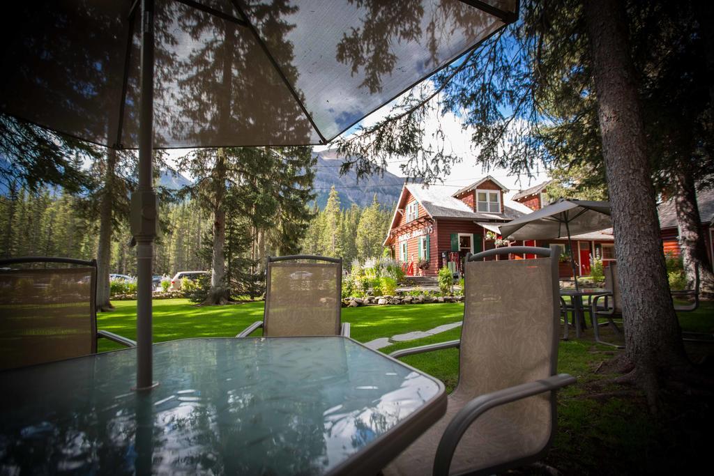 Paradise Lodge And Bungalows Lake Louise Εξωτερικό φωτογραφία