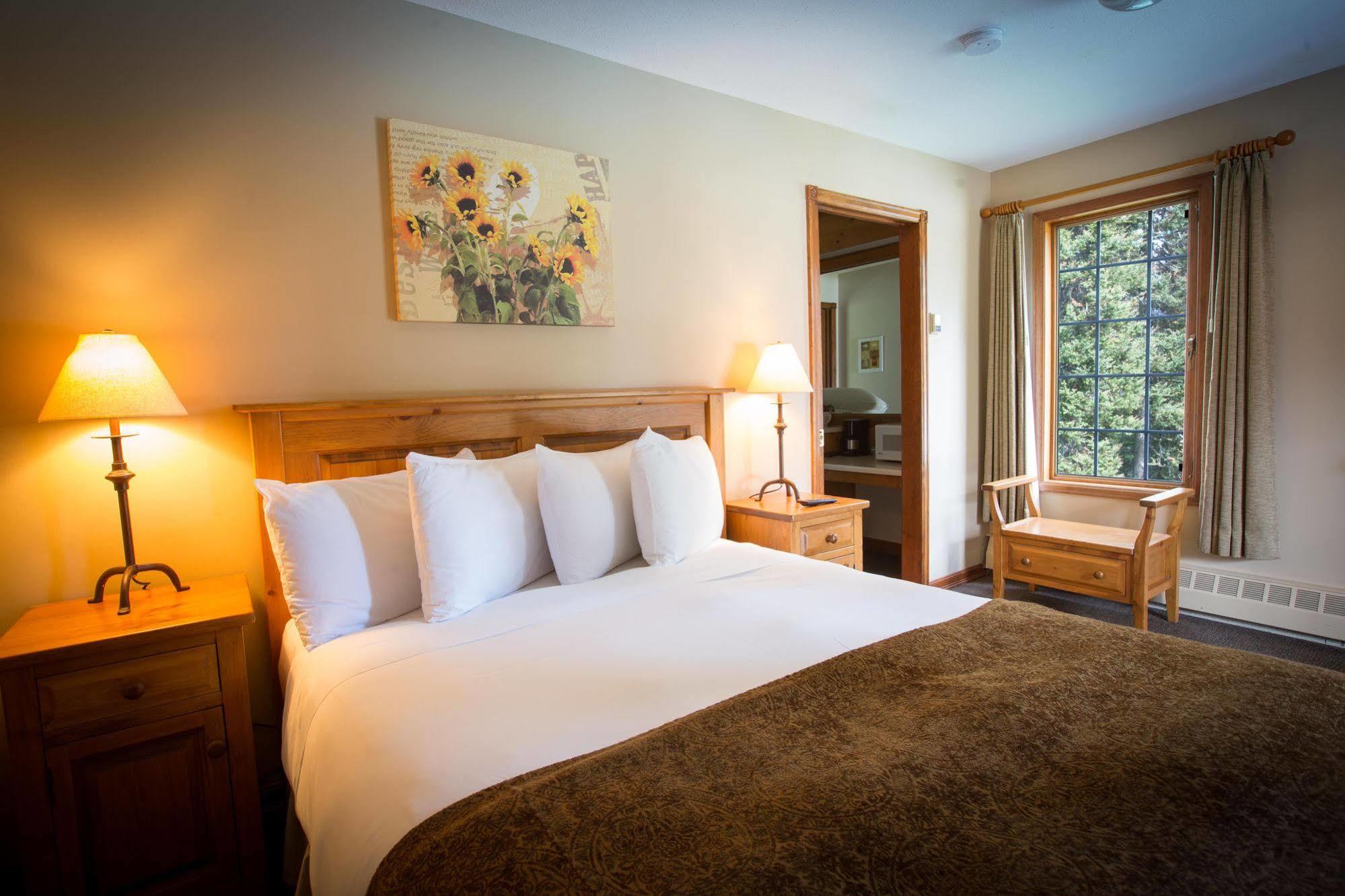 Paradise Lodge And Bungalows Lake Louise Εξωτερικό φωτογραφία